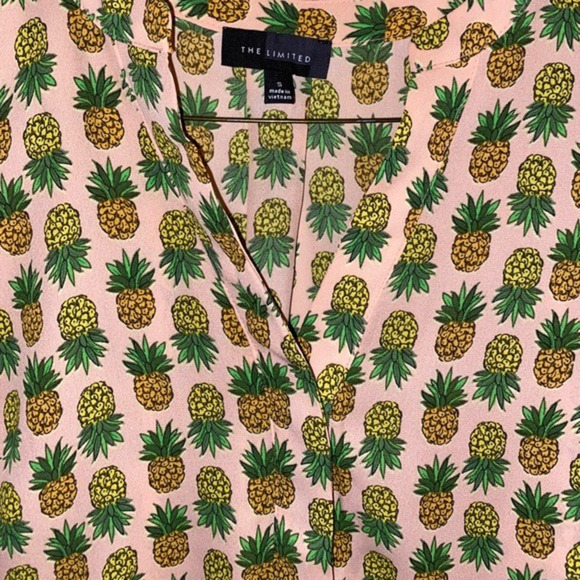 The Limited pineapple print sleeveless blouse - Picture 3 of 5